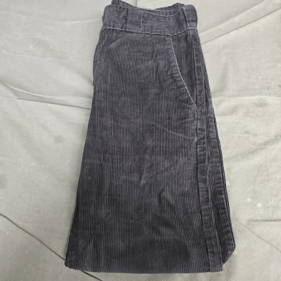 DICKIES CORDUROY TROUSERS – DARK GREY/BLACK, WAIST UK 32 (W32) – MEN'S WORKWEAR