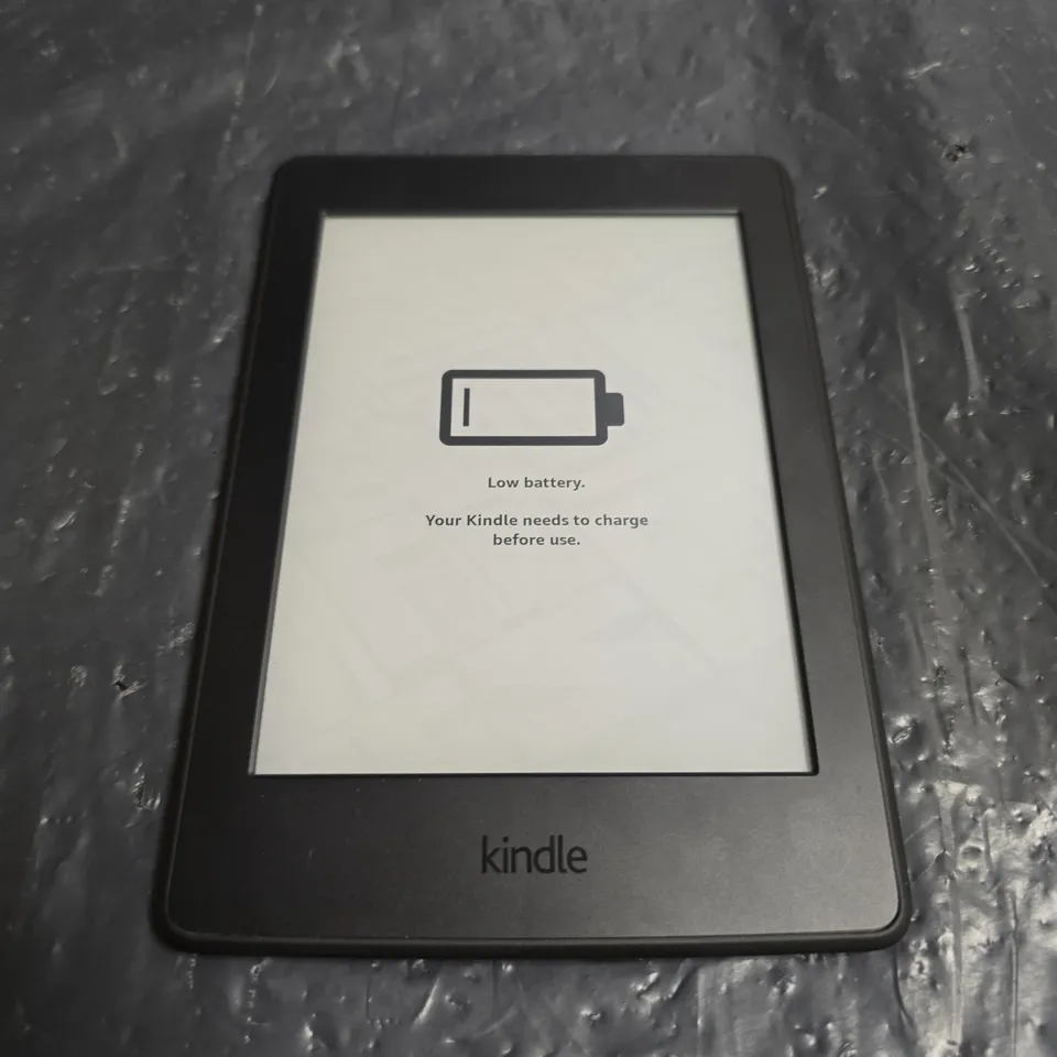 AMAZON KINDLE PAPERWHITE 6\" E-READER (7TH GEN) – BOXED
