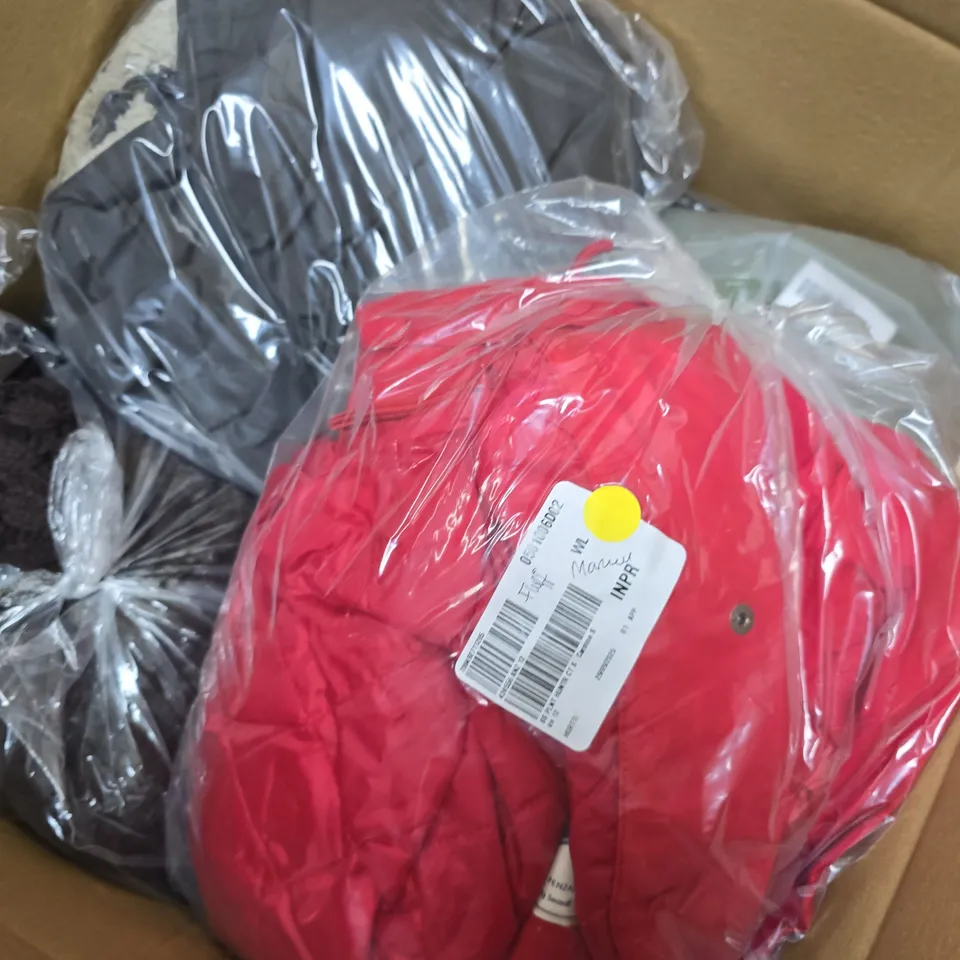 LARGE BOX OF APPROX 15 ASSORTED CLOTHING ITEMS IN VARIOUS COLORS , STYLES AND SIZES