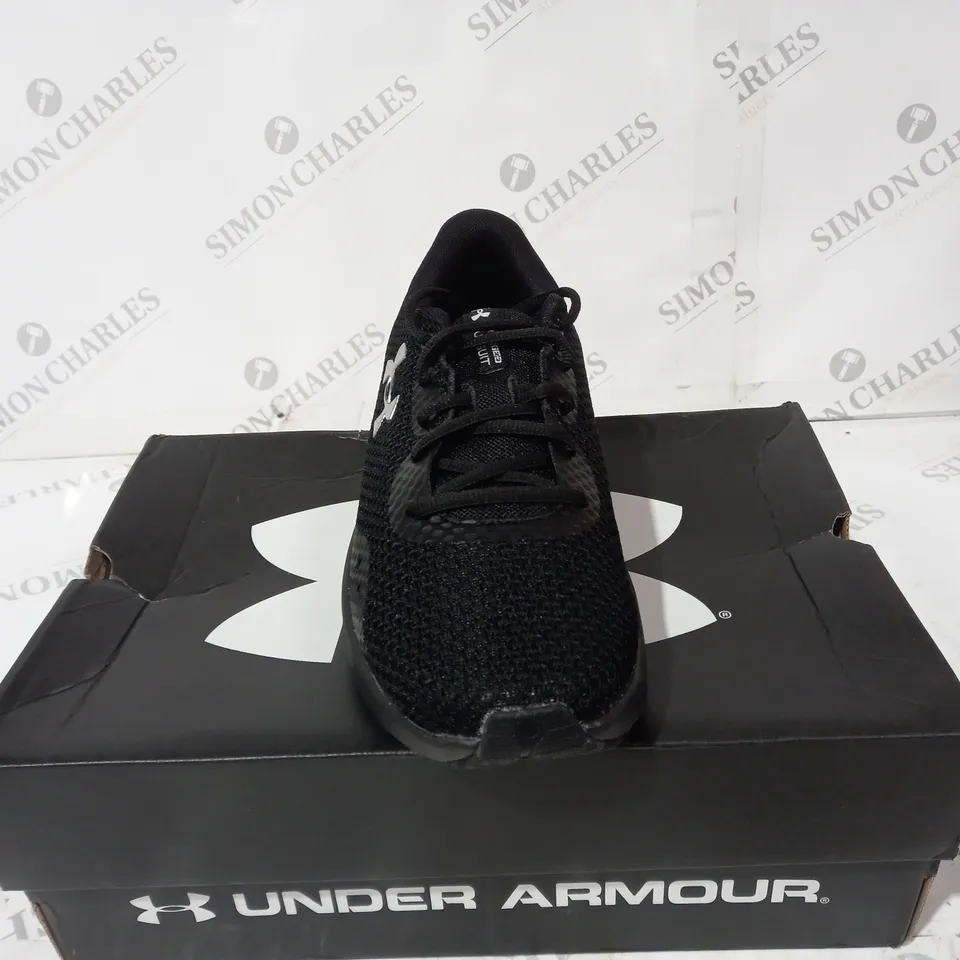 UNDER ARMOUR UAW CHARGED PURSUIT 3 SIZE 7