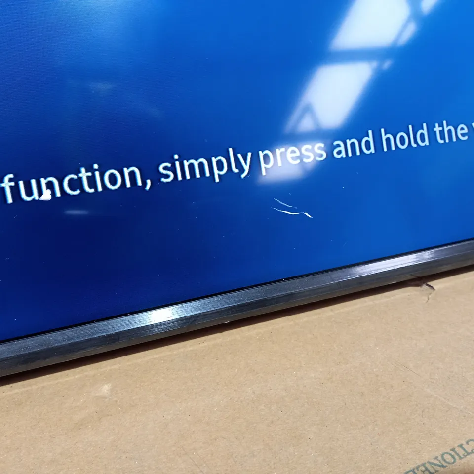 SAMSUNG QE50Q60B TV WITH REMOTE AND STAND 