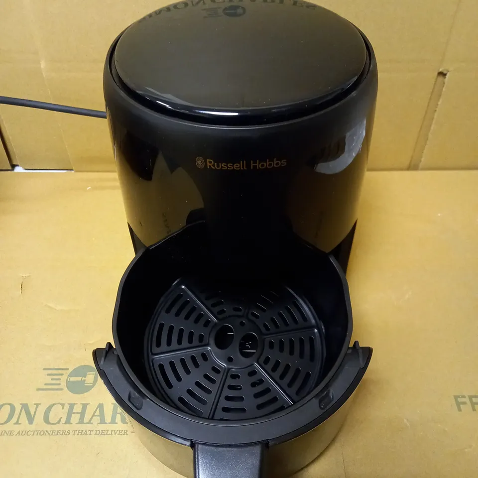 RUSSELL HOBBS AIR FRYER