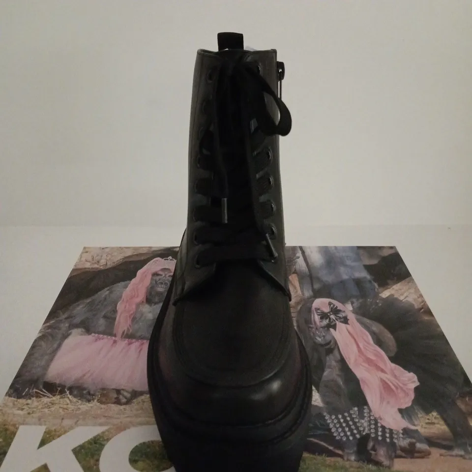 BOXED PAIR OF KOI MALAI LACE UP BOOTS – BLACK, UK SIZE 6