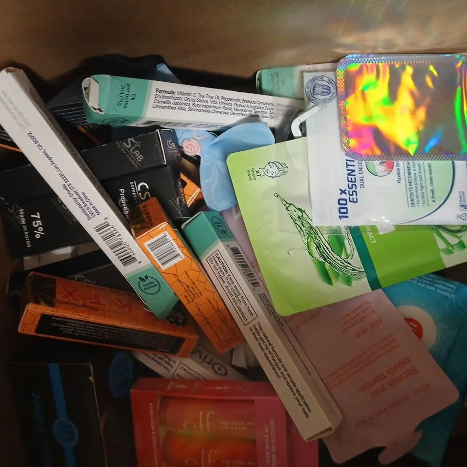 APPROX 12 ASSORTED BEAUTY PRODUCTS TO INCLUDE HALAL TALLOW, MOROCCAN ARGAN OIL, ELIXIR GLOW MIST, ETC