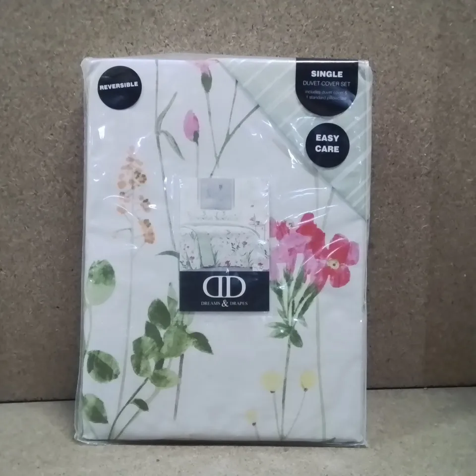 BRAND NEW DREAMS AND DRAPES SINGLE DUVET COVER SET- MULTICOLOURED 