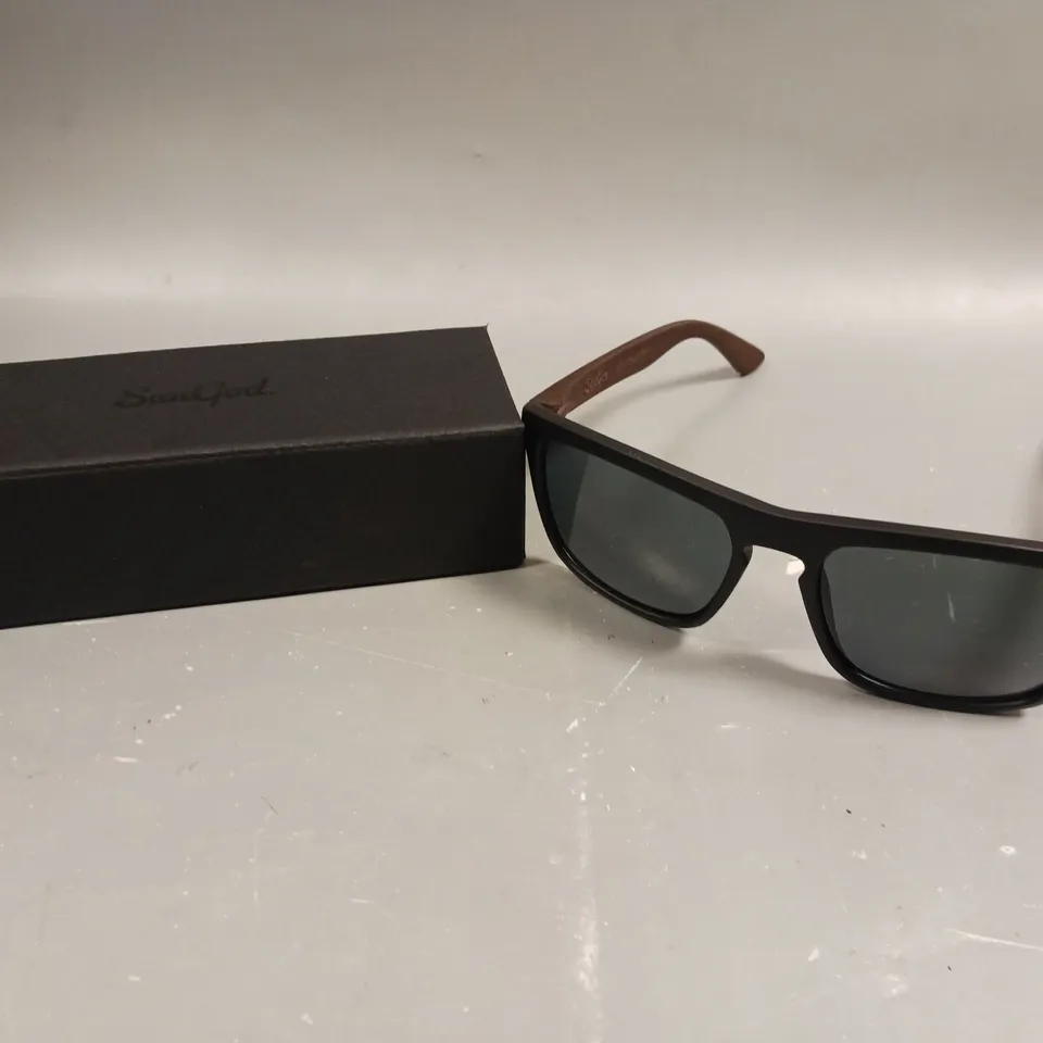 SUNGOD WOODSY SIGNATURE SERIES SUNGLASSES 