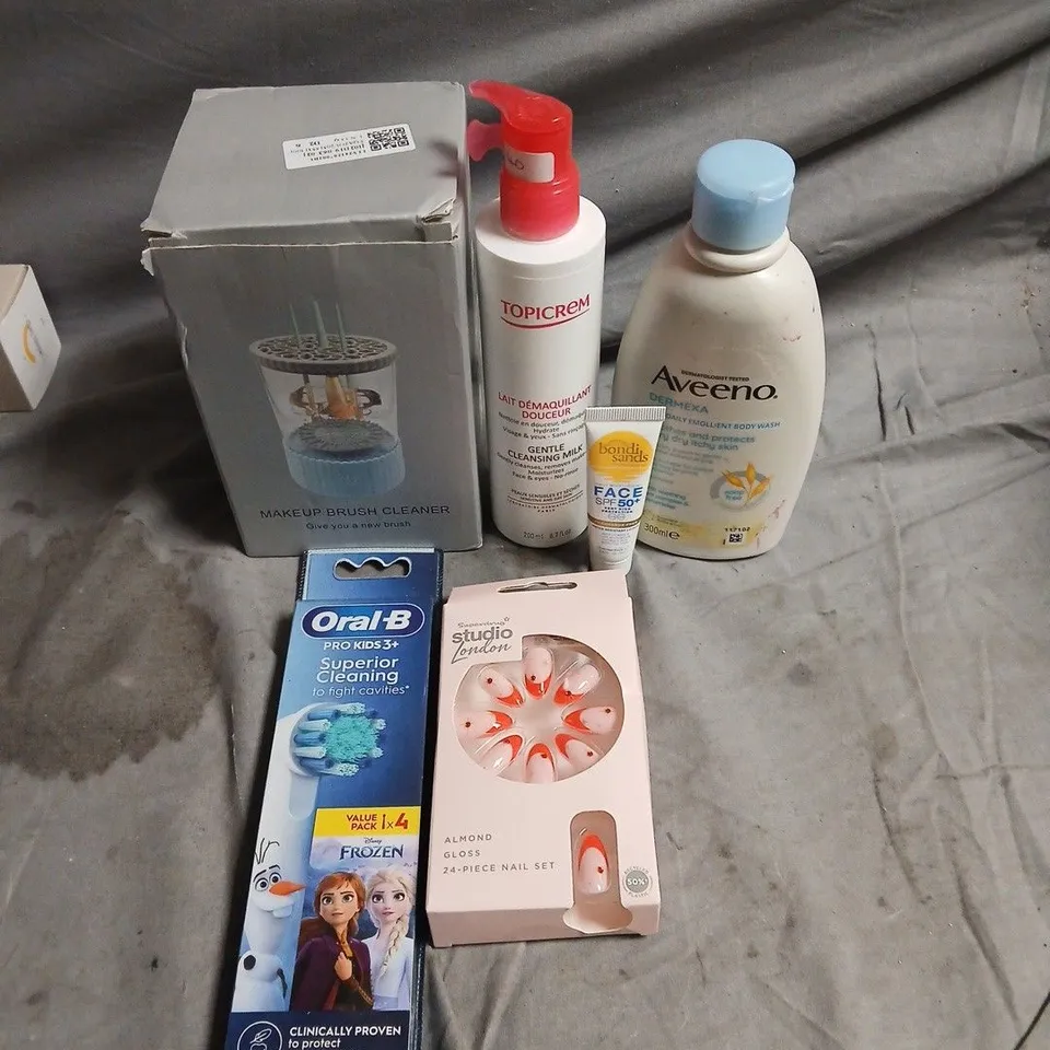 APPROXIMATEY 20 ASSORTED HEALTH AND BEAUTY PRODUCTS TO INCLUDE - AVEENO BODY WASH - ORAL-B TOOTHBRUSH HEADS AND PRESS ON NAILS