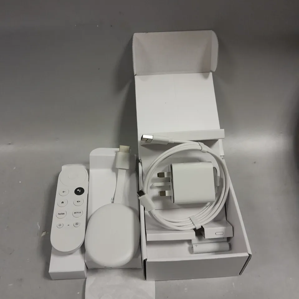 BOXED WHITE GOOGLE CHROMECAST HD