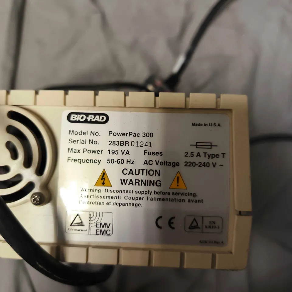 BIO-RAD POWERPAC 300 POWER SUPPLY
