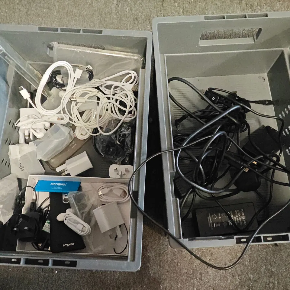 LOT OF ASSORTED POWER SUPPLIES AND MOBILE PHONE ACCESSORIES TO INCLUDE EARPHONES, POWER ADAPTERS AND CASES