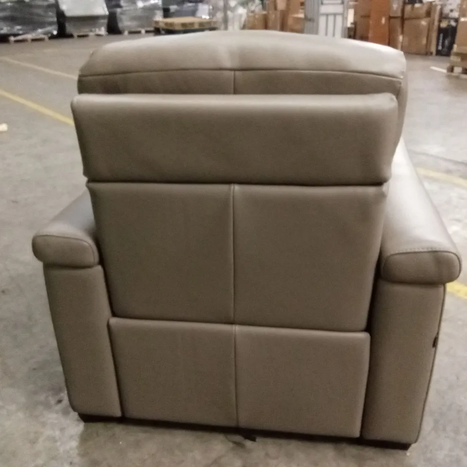 QUALITY DESIGNER ITALIAN MADE ADRIANO LUMBAR AND ELECTRIC RECLINER LEATHER ARMCHAIR