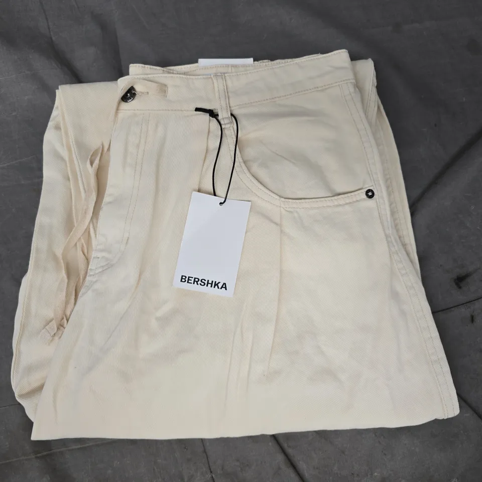 BERSHKA BAGGY BALLOON PANTS IN CREAM SIZE 44