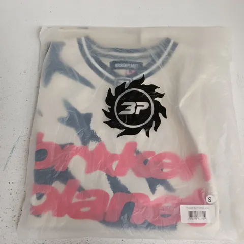 BAGGED BROKEN PLANET ENGLAND STAR FOOTBALL JERSEY - SMALL