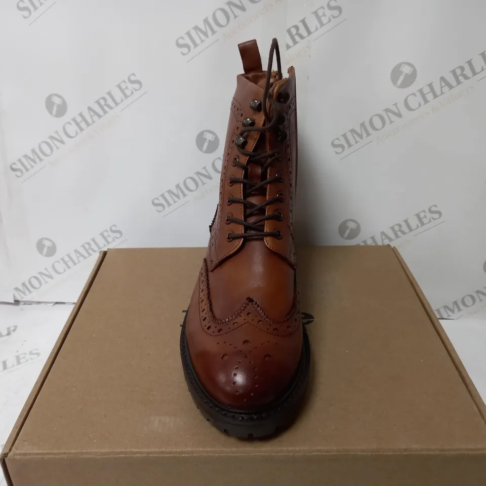 DUNE BROGUE DETIAL ANKLE BOOTS IN TAN LEATHER - UK 6