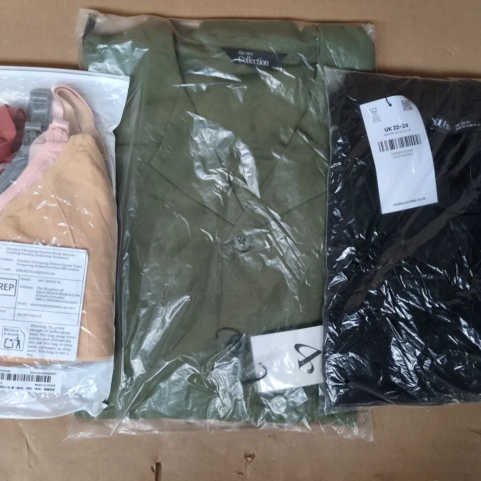 APPROXIMATELY 20 ASSORTED CLOTHING AND FASHION PRODUCTS IN VARIOUS STYLES AND SIZES - COLLECTION ONLY