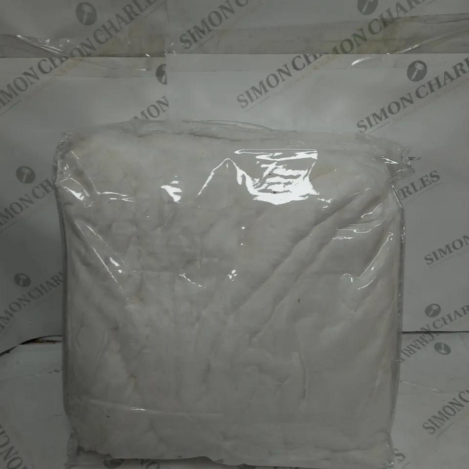 KELLY HOPPEN WINTER WHITE THROW