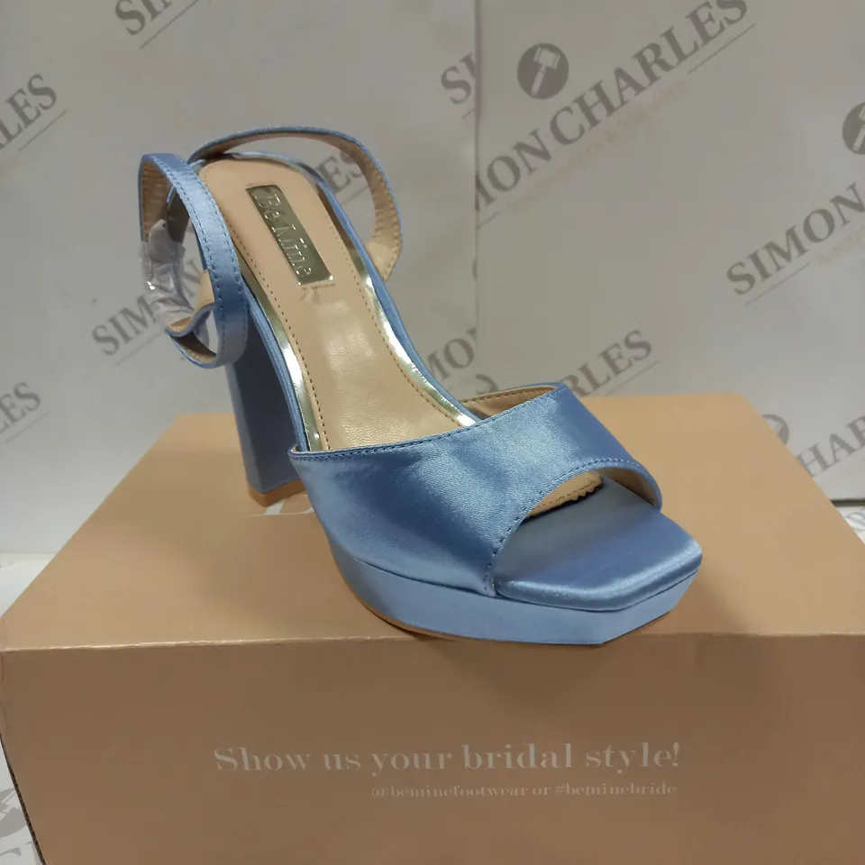 BOXED PAIR OF BE MINE VANYAA PLATFORM SANDALS UK SIZE 4