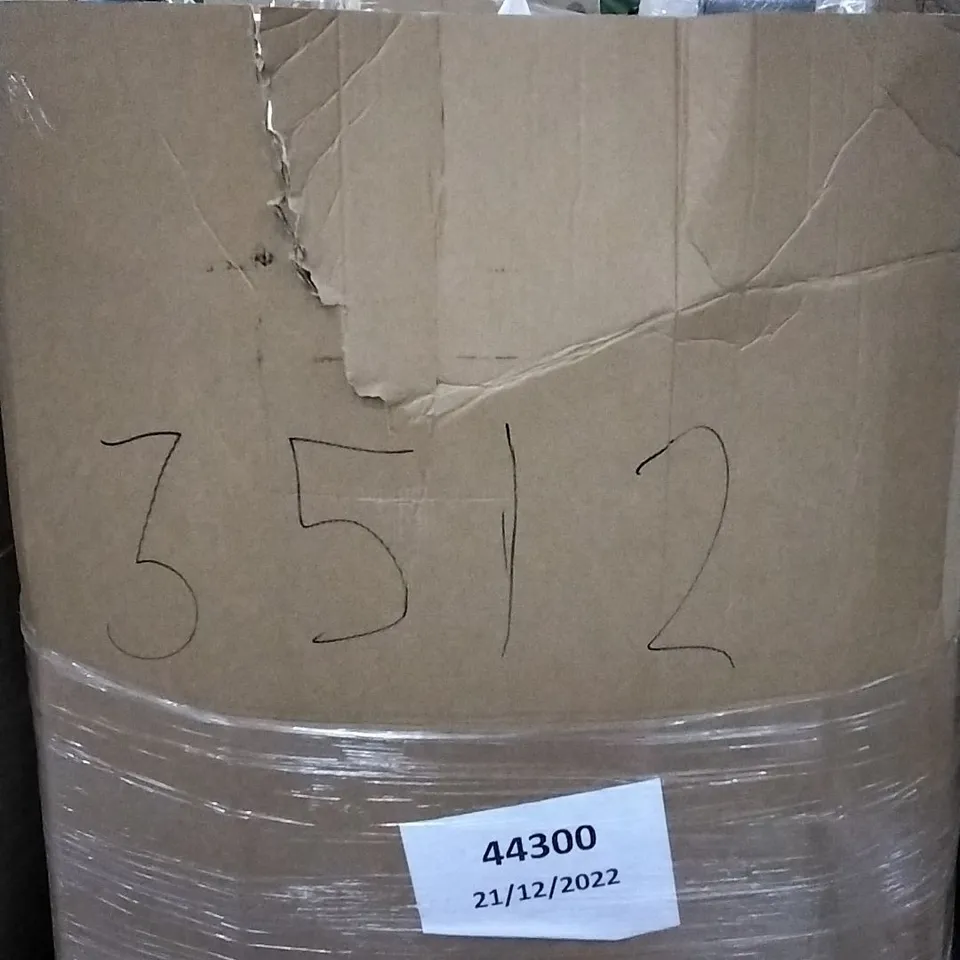 PALLET OF ASSORTED ITEMS INCLUDING 5 STAR UNITED PERFECT FILL STRIPED PILLOWS, SUPLONG 100FT HOSE, ELVIROS MEMORY FOAM CERVICAL PILLOW, BCOZZY, FEAGER MEMORY FOAM CERVICAL PILLOW