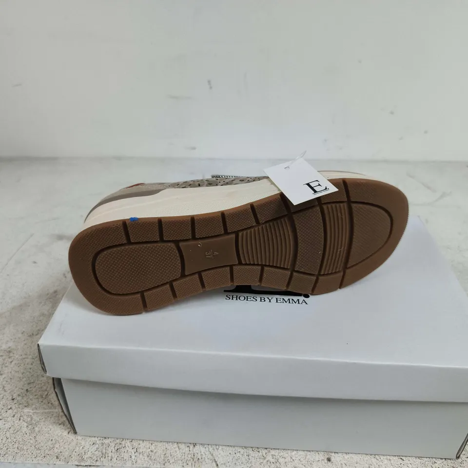 SHOES BY EMMA SHOREDITCH TRAINERS BEIGE SIZE 4 BOXED 