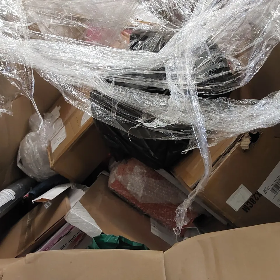 PALLET OF ASSORTED HOUSEHOLD ITEMS AND CONSUMER PRODUCTS. INCLUDES PRE-LIT CHRISTMAS TREE, MECHANICAL KEYBOARD, DOOR MAT, FOOT MASSAGER ETC 