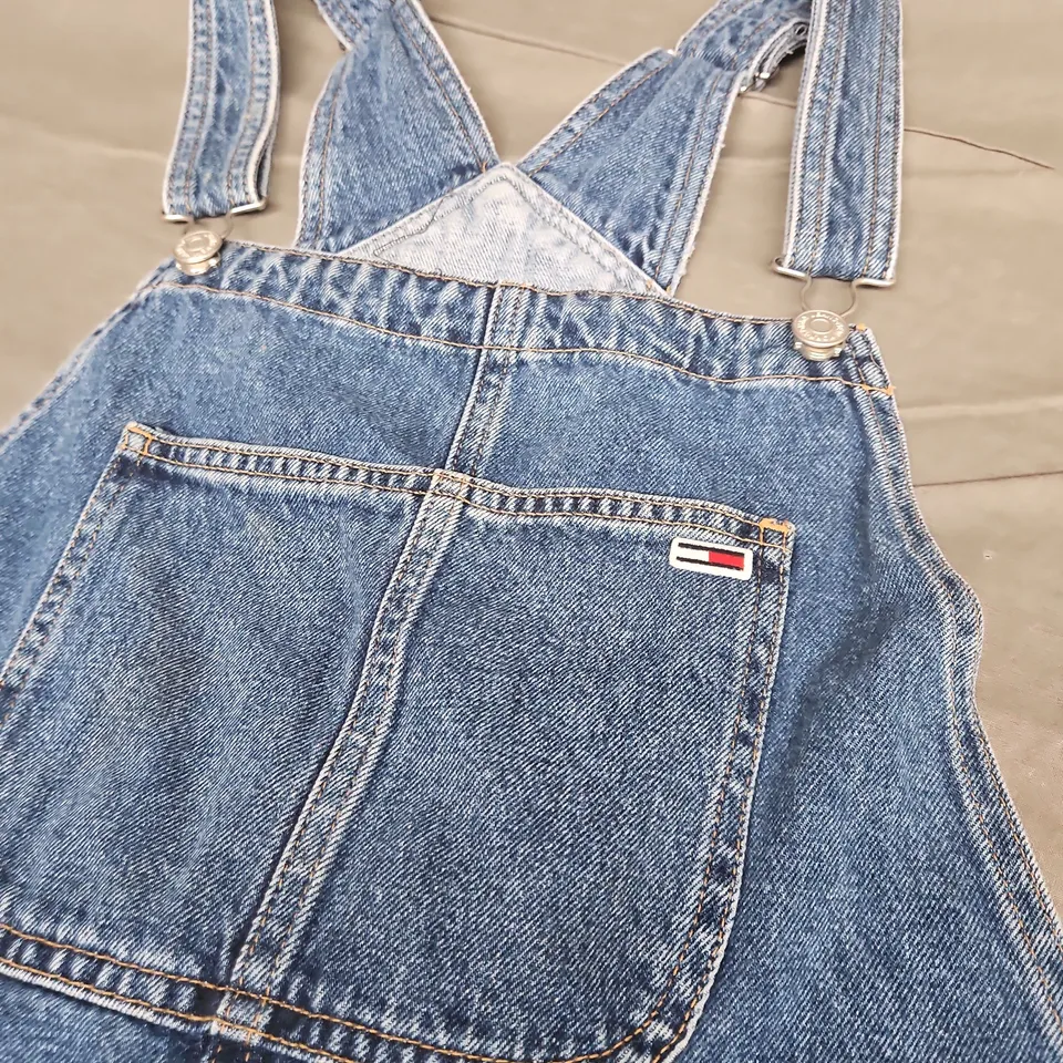TOMMY HILFIGER DENIM DRESS - SIZE LARGE