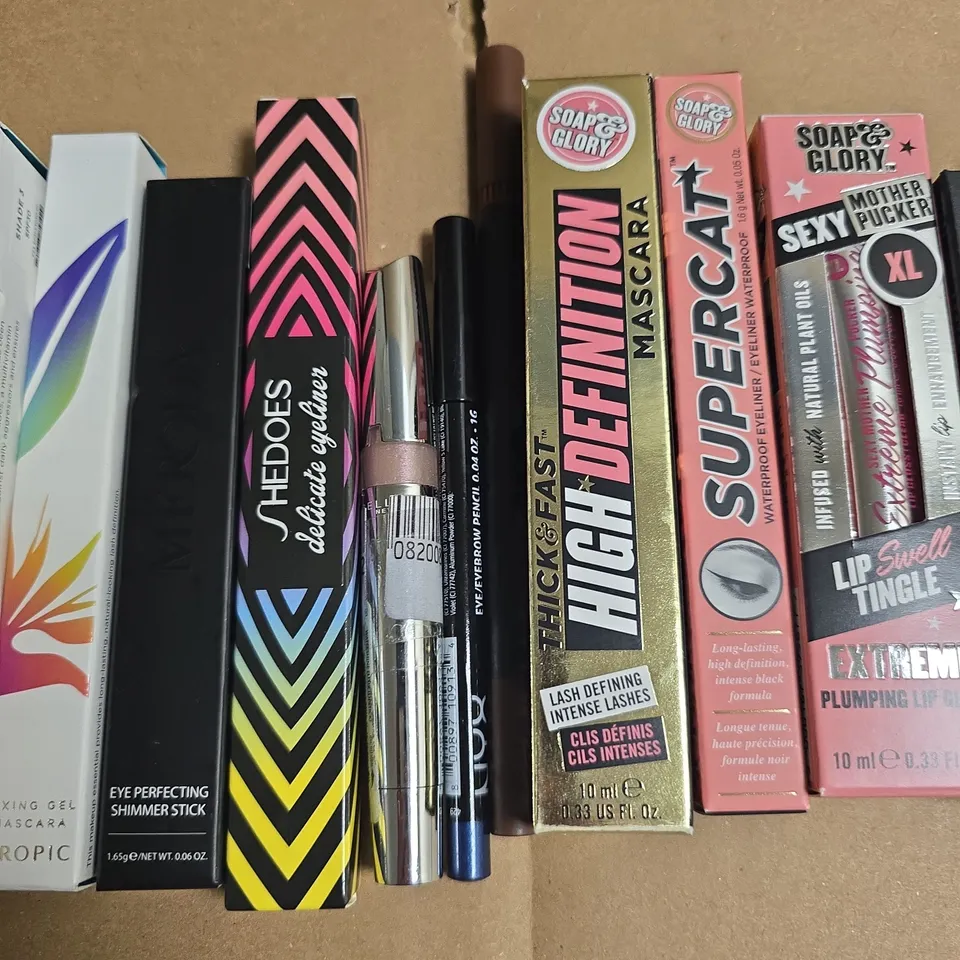 LOT OF 15 ASSORTED COSMETIC ITEMS TO INCLUDE SOAP & GLORYMASCARA, DRMTLGY EYE CORRECTOR AND TROPIC FOUNDATION