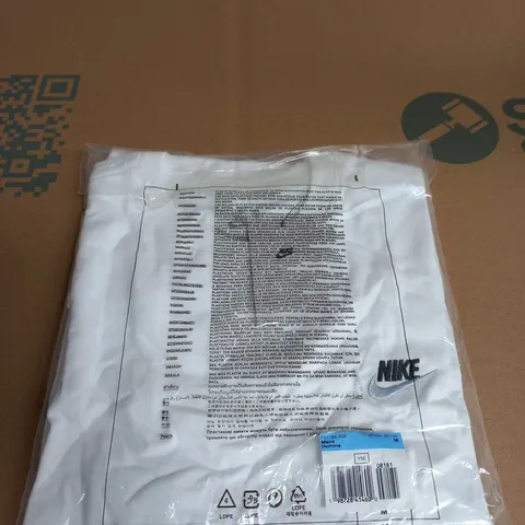 NIKE WHITE LOGO TEE SIZE M