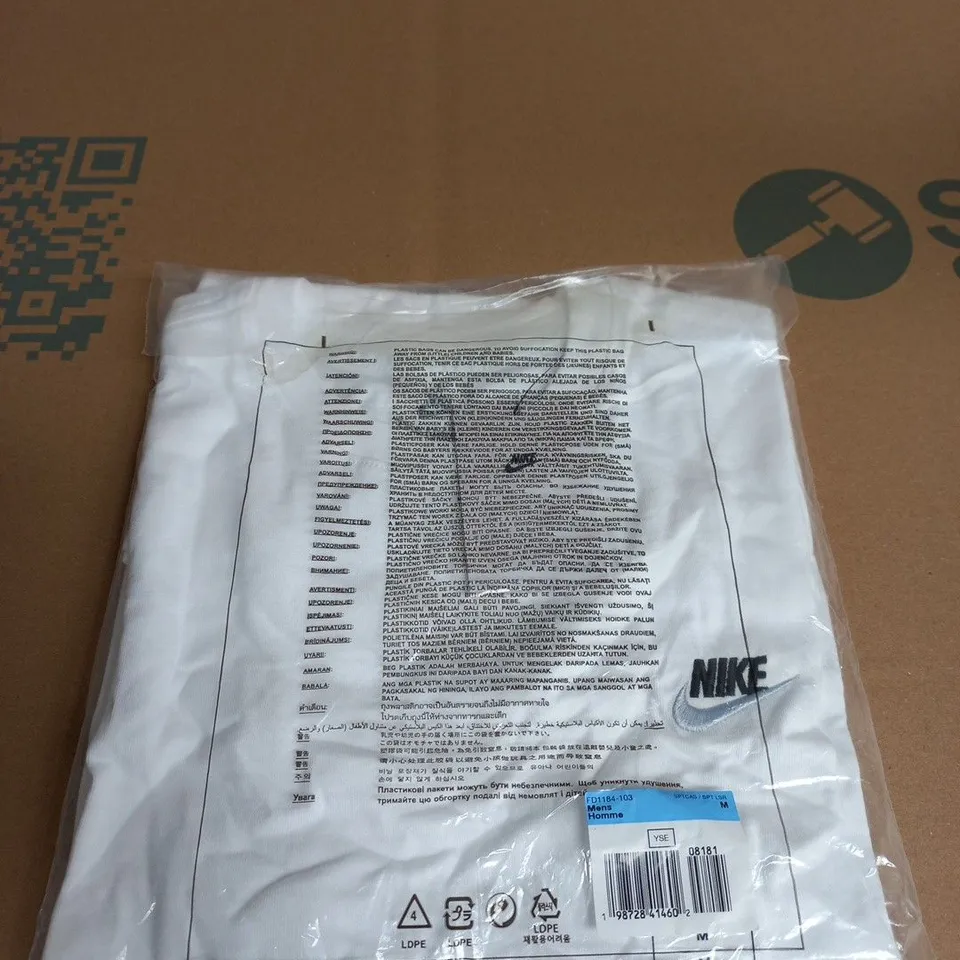NIKE WHITE LOGO TEE SIZE M 