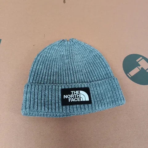 THE NORTH FACE KNIT BEANIE – GREY