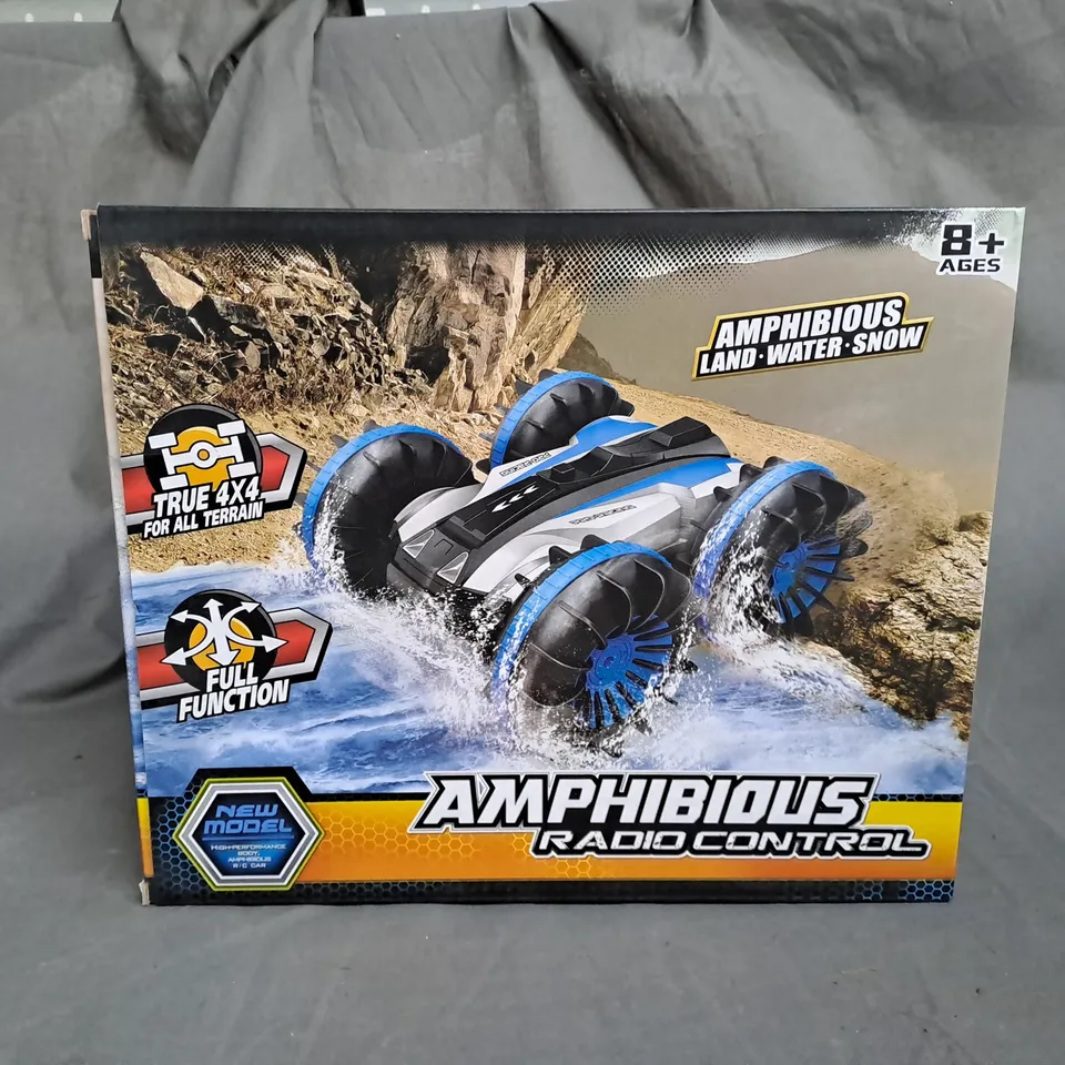 BOXED AMPHIBIOUS RADIO CONTROL NEW MODEL RC CAR IN BLUE