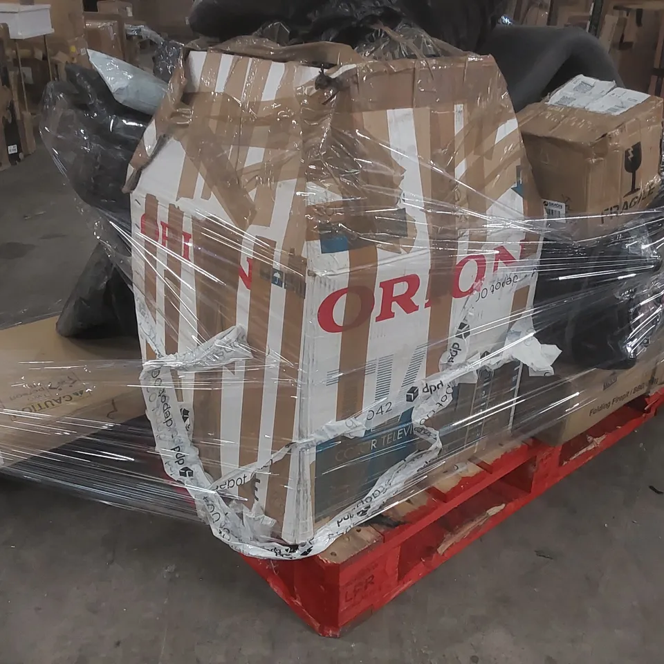 PALLET CONTAINING A LARGE QUANTITY OF DESIGNER BAR STOOL PARTS AND OTHER ASSORTED ITEMS