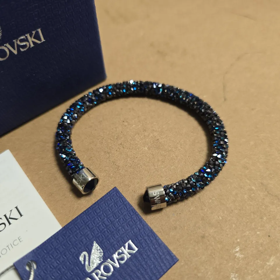 BOXED SWAROVSKI BLUE CRYSTAL EFFECT BRACELET