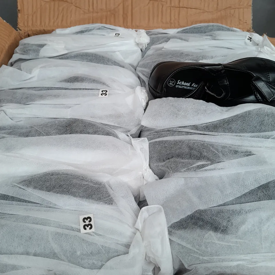 BOX OF APPROX 20 ASSORTED UNBRANDED BLACK VELCROW SHOES IN VARIOUS SIZES