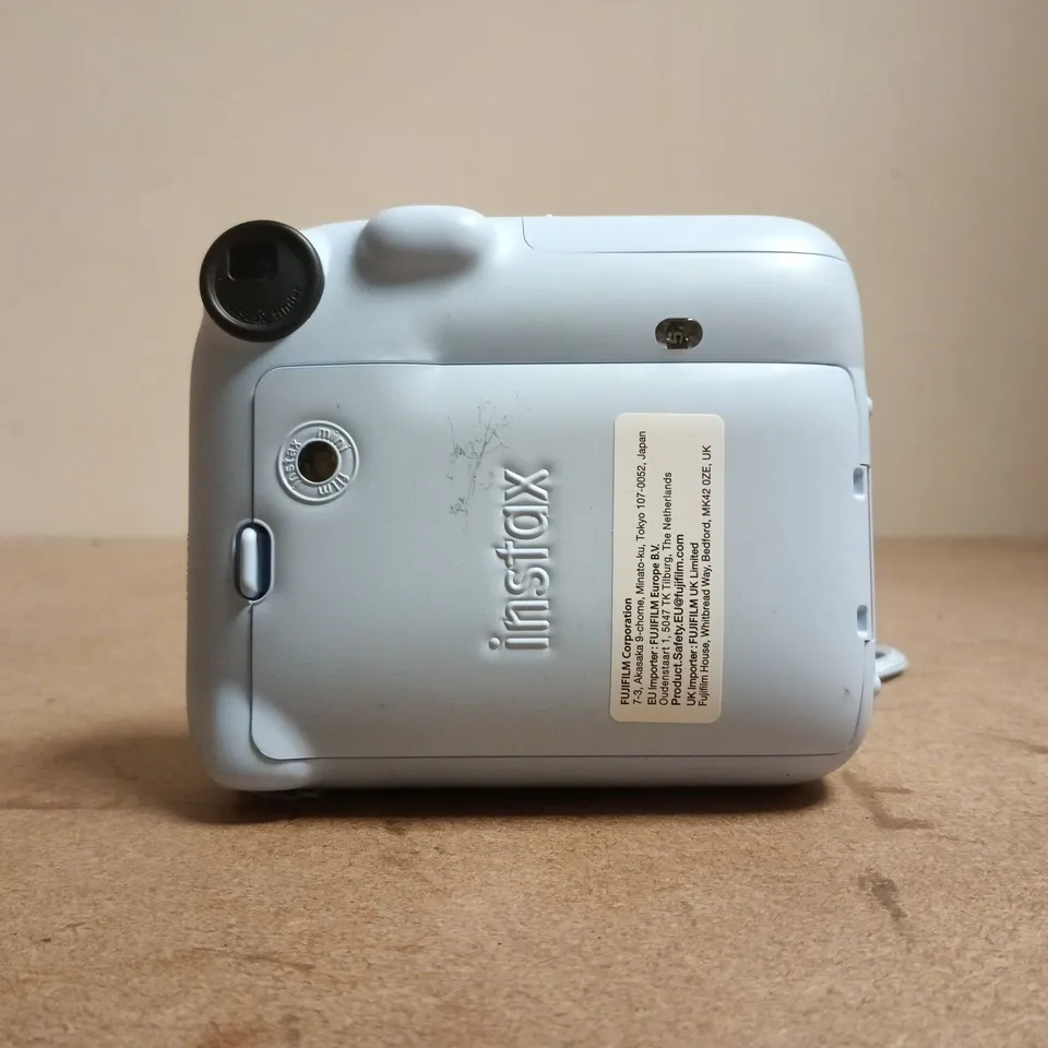FUJIFILM INSTAX MINI 7S CAMERA – LIGHT BLUE