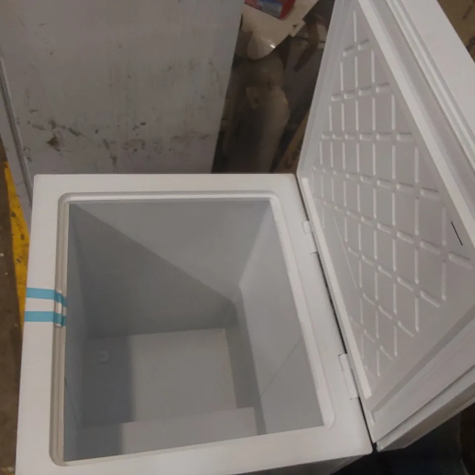 SWAN SR750130W CHEST FREEZER 