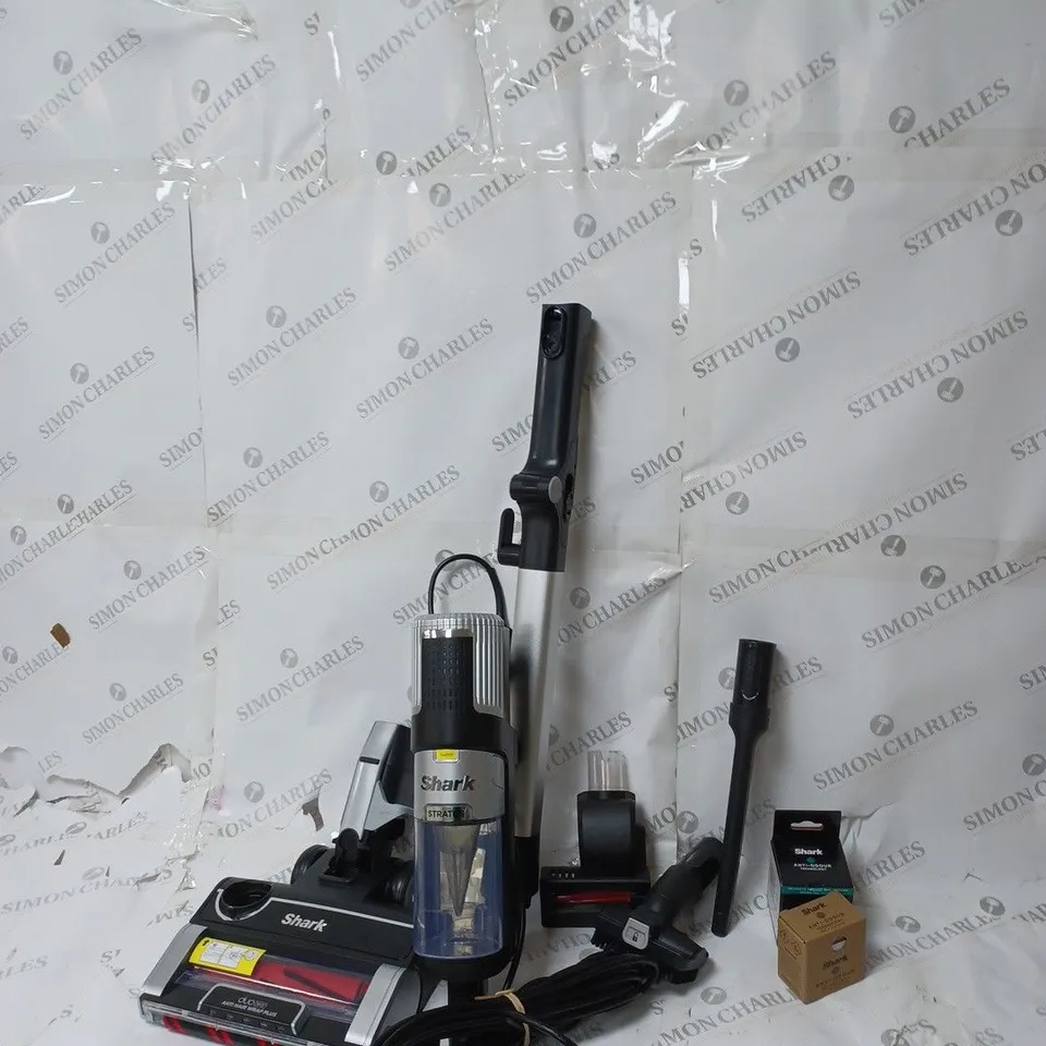 BOXED SHARK CORDED VACUUM 
