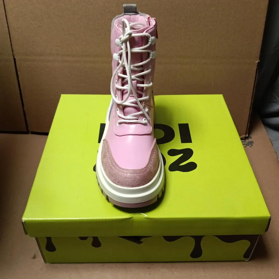 BOXED PAIR OF KOI KIDZ LIL' HYDRA KAWAII BOOTS IN PINK MULTI - SIZE 1
