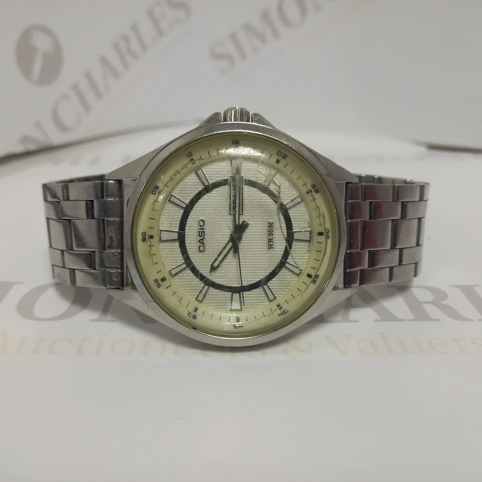 CASIO EDIFACE STAINLESS STEEL STRAP WATCH