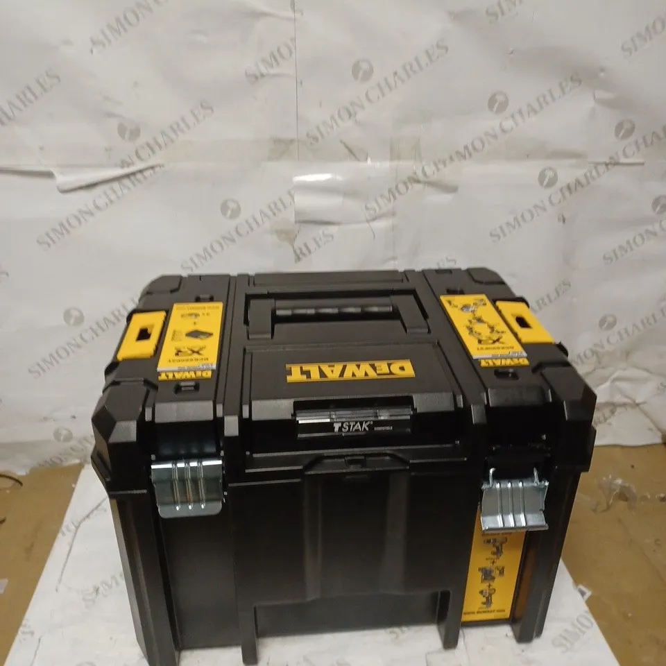 DEWALT BLACK TOOL BOX 
