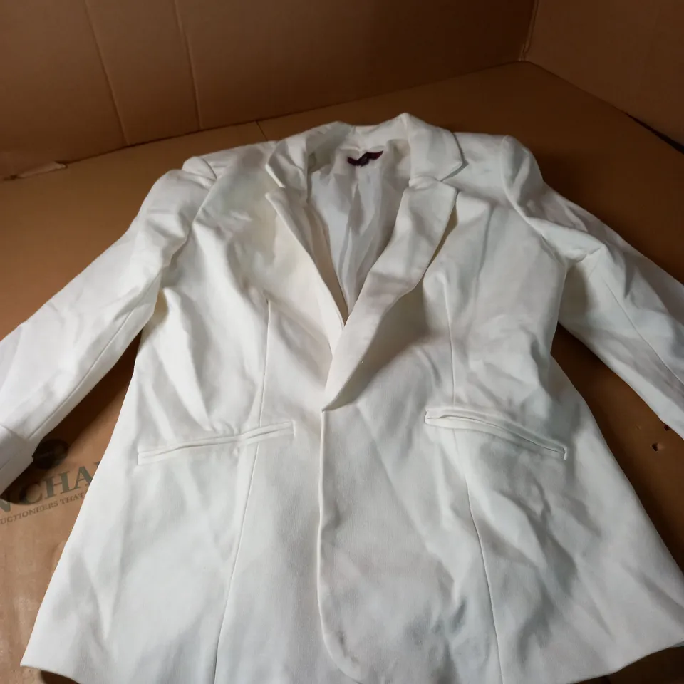 MISSI LONDON BLAZER JACKET - WHITE SIZE 12