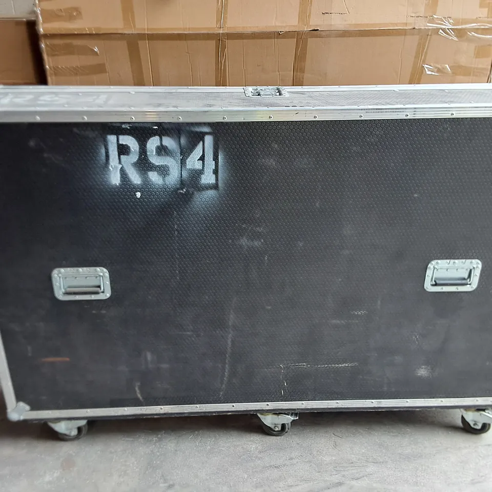 LARGE WHEELED FLIGHT CASE - DIMENSIONS APPROXIMATELY 170 X 116 X 36CM