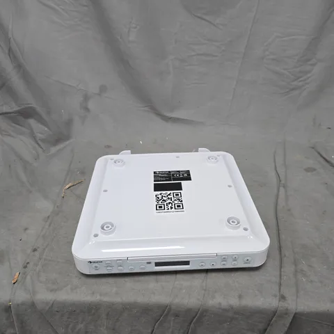 CAGE OF APPROXIMATELY 12 ASSORTED ITEMS TO INCLUDE: CD KITCHEN RADIO