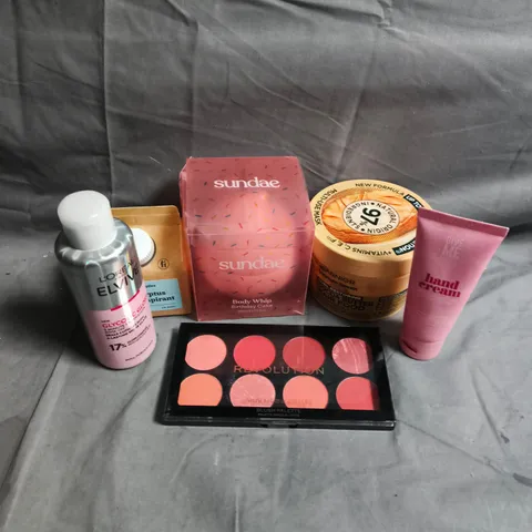 APPROXIMATEY 20 ASSORTED HEALTH AND BEAUTY PRODUCTS TO INCLUDE - L'OREAL ELVIVE GLYCOLIC GLOSS - SUNDAE BODY WHIP BIRTHDAY CAKE - GIVE ME HAND CREAM - ETC