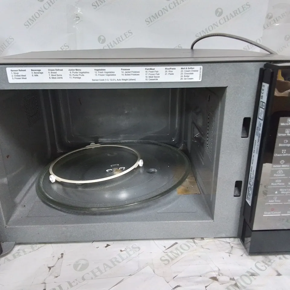PANASONIC SOLO MICROWAVE NN-ST46KBBPQ RRP £189.99
