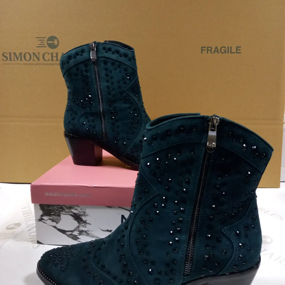 MODA IN PELLE CALITA WESTERN BOOTS SIZE 7