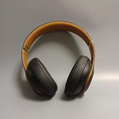 BEATS STUDIO 3 WIRELESS HEADPHONES