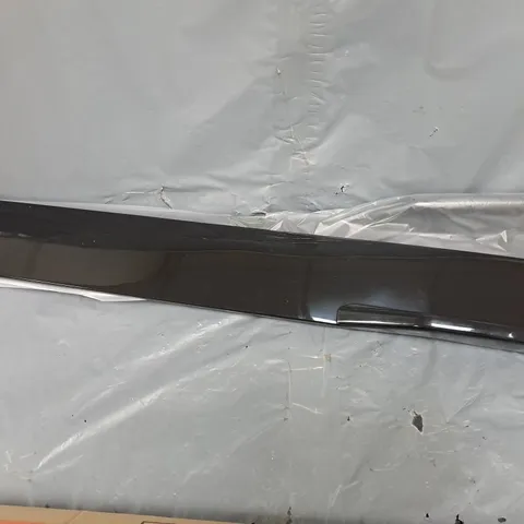 BOXED UNBRANDED CAR SIDE SKIRT IN BLACK