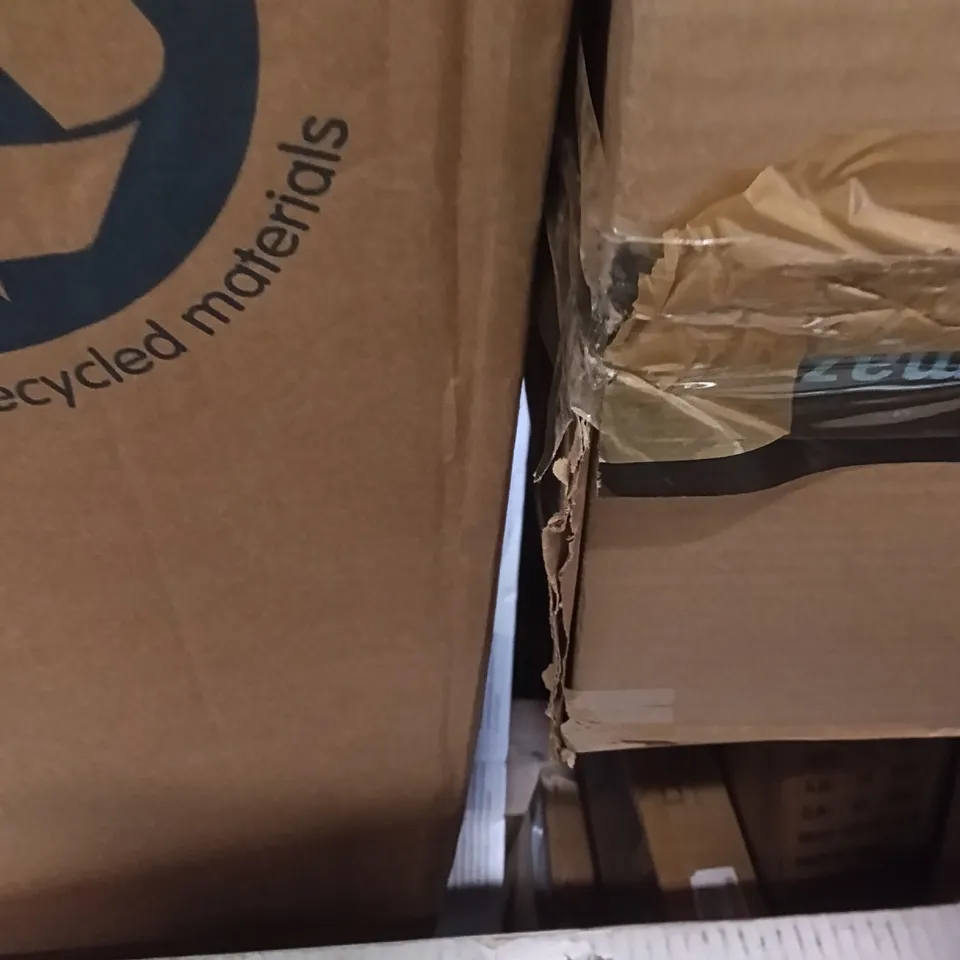 PALLET OF ASSORTED ITEMS