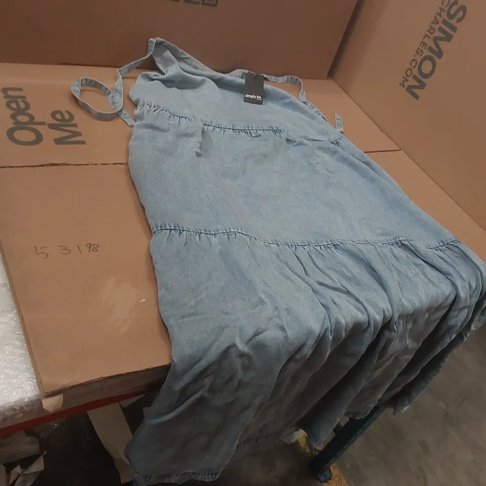 BOX CONTAINING APPROXIMATELY 14x BRAND NEW SIMPLY BE LIGHT WASH MAXI TENCIL DRESSES - SIZE 16