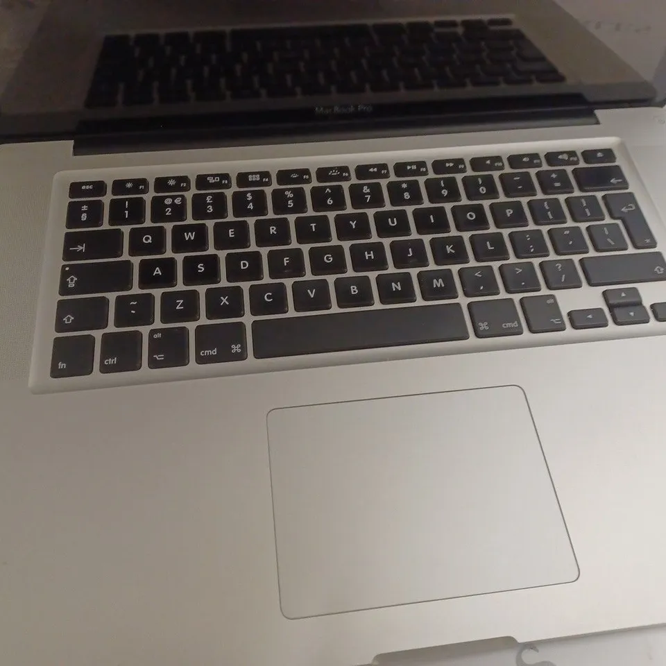 UNBOXED APPLE MACBOOK PRO - A1286
